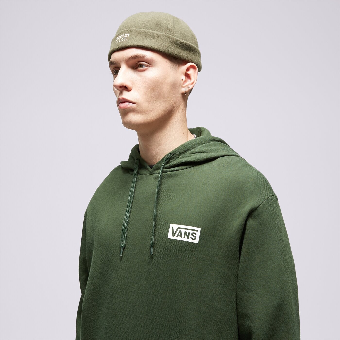 Мъжки суичър VANS СУИТЧЪР С КАЧУЛКА RELAXED FIT vn0007fnbd61 цвят зелен