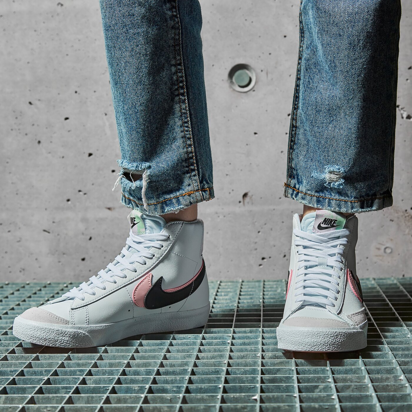Детски маратонки NIKE BLAZER MID '77 SE dd1847-101 цвят бял
