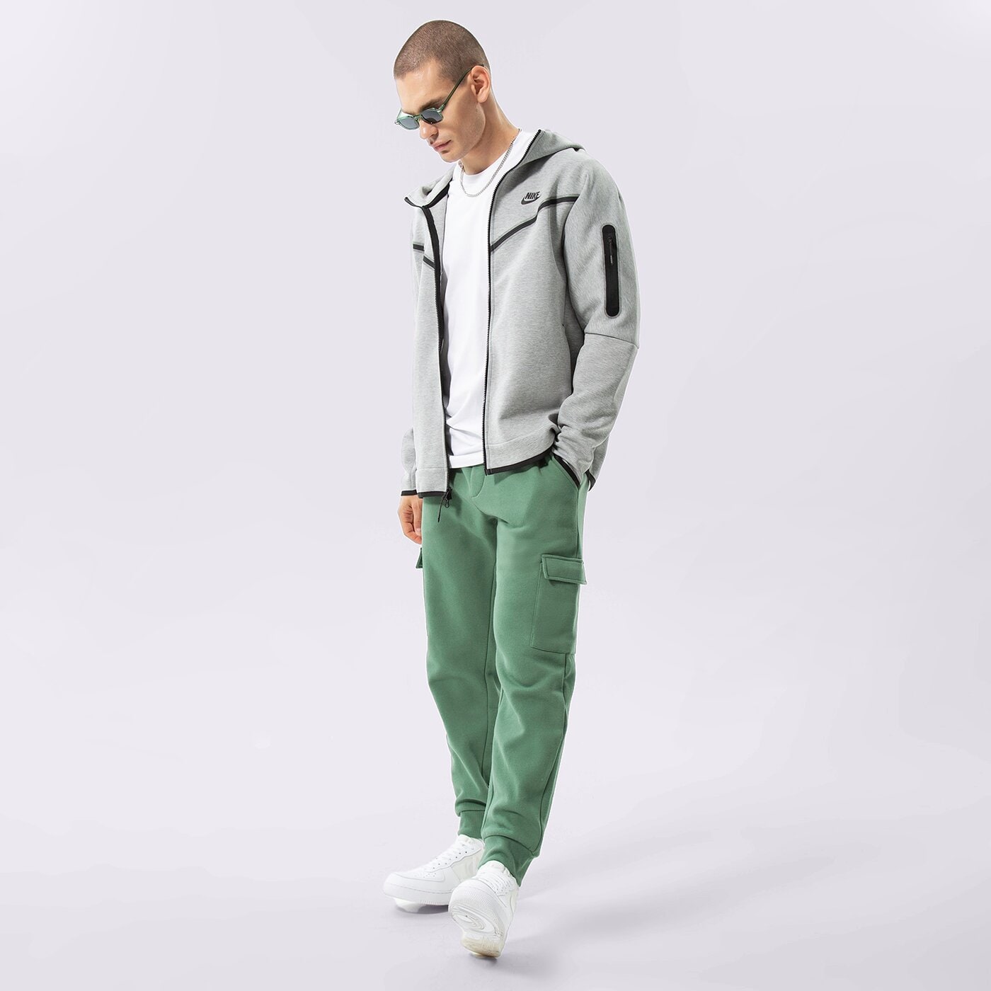 Мъжки суичър NIKE СУИТЧЪР С КАЧУЛКА SPORTSWEAR TECH FLEECE cu4489-063 цвят сив