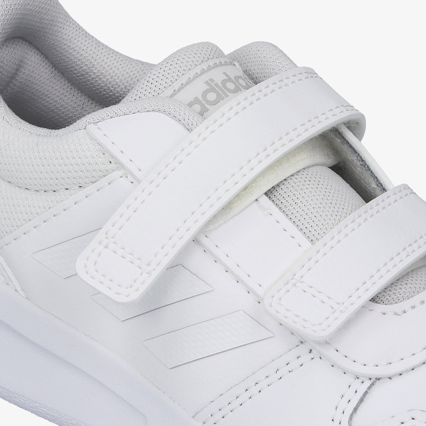 Детски маратонки ADIDAS TENSAUR C  eg4089 цвят бял