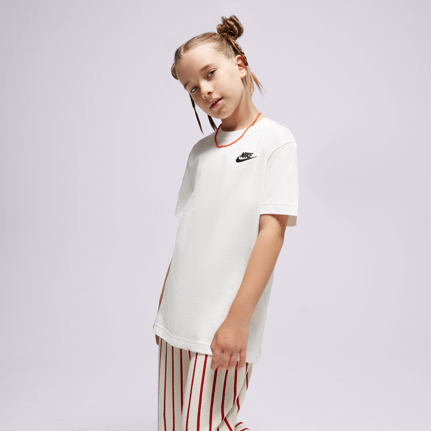 Детска тениска NIKE ТЕНИСКА G NSW TEE CLUB SS GIRL fd0927-100 цвят бял