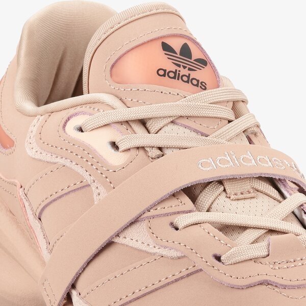 Дамски маратонки ADIDAS ZENTIC W gy4130 цвят бежов