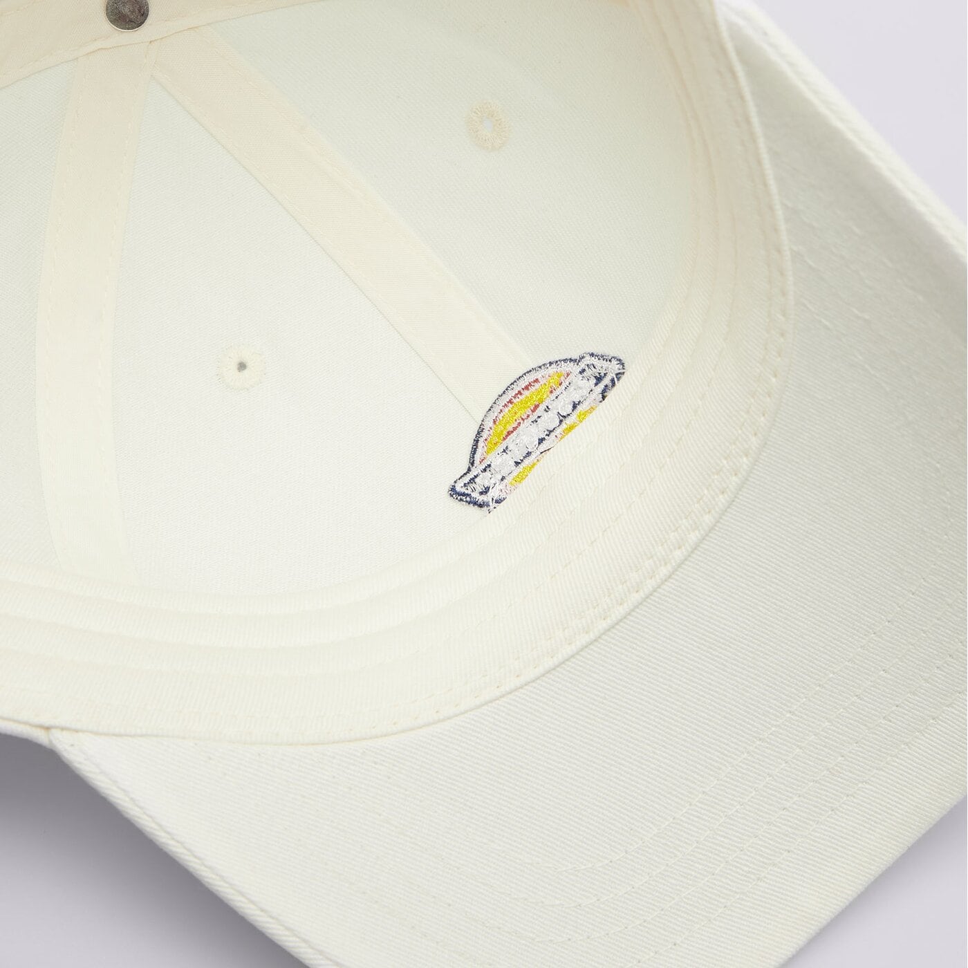 Дамска шапка с козирка DICKIES ШАПКА HARDWICK dk0a4tkvc581 цвят бежов