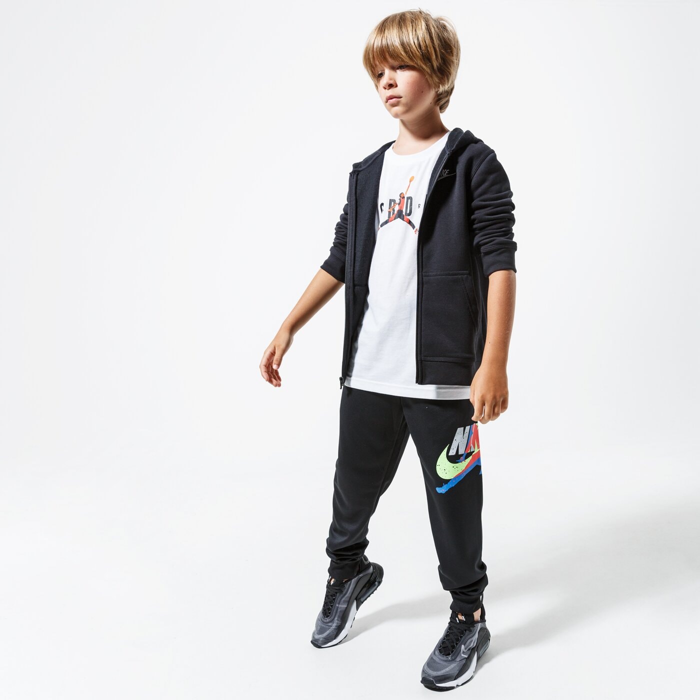 Детски суичър NIKE СУИТЧЪР СЪС ЗАКОПЧАВАНЕ   С КАЧУЛКА SPORTSWEAR CLUB BOY bv3699-010 цвят черен