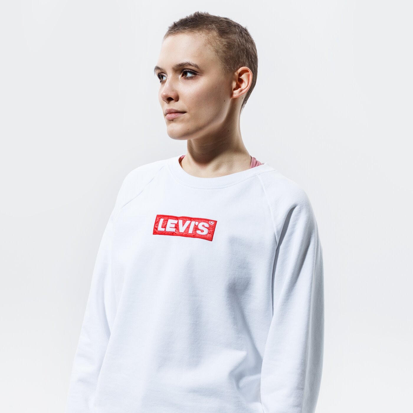 Дамски суичър LEVI'S СУИТЧЪР RELAXED GRAPHIC CREW 29717-0092 цвят бял