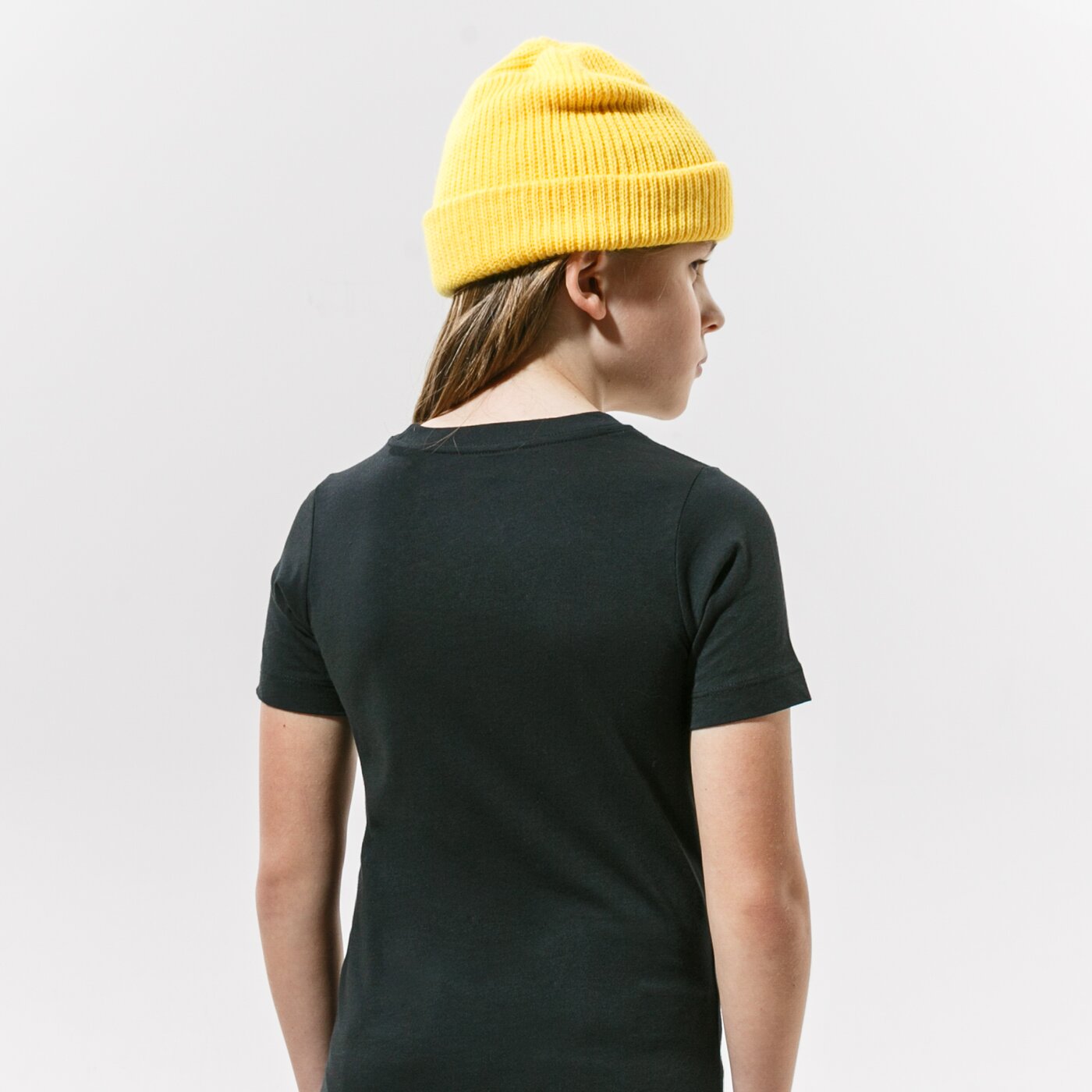 Детска тениска NIKE ТЕНИСКА B NSW TEE BEACH FLAMINGO PHOTO dj3804-010 цвят черен