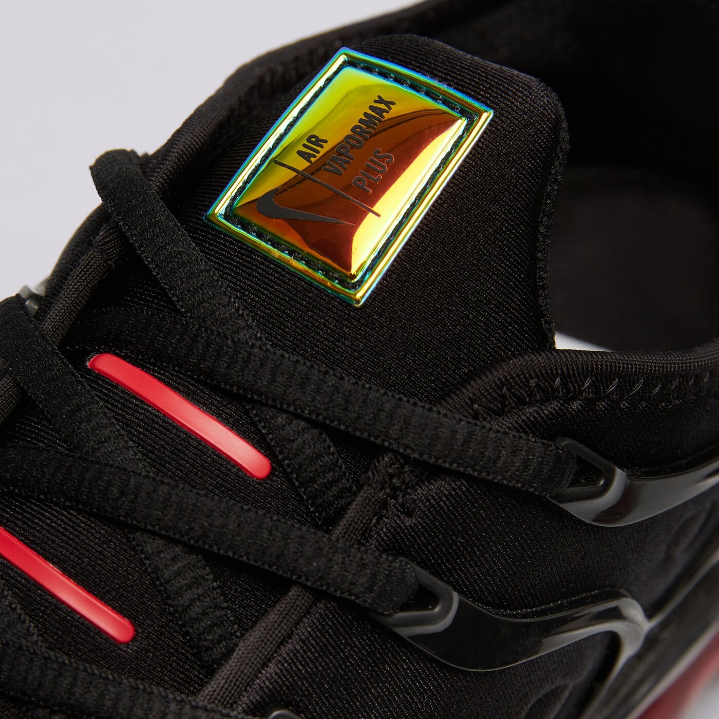 Мъжки маратонки NIKE AIR VAPORMAX PLUS cv1645-001 цвят черен