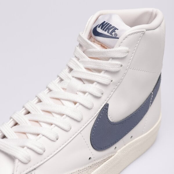 Дамски маратонки NIKE W BLAZER MID '77 cz1055-125 цвят бял