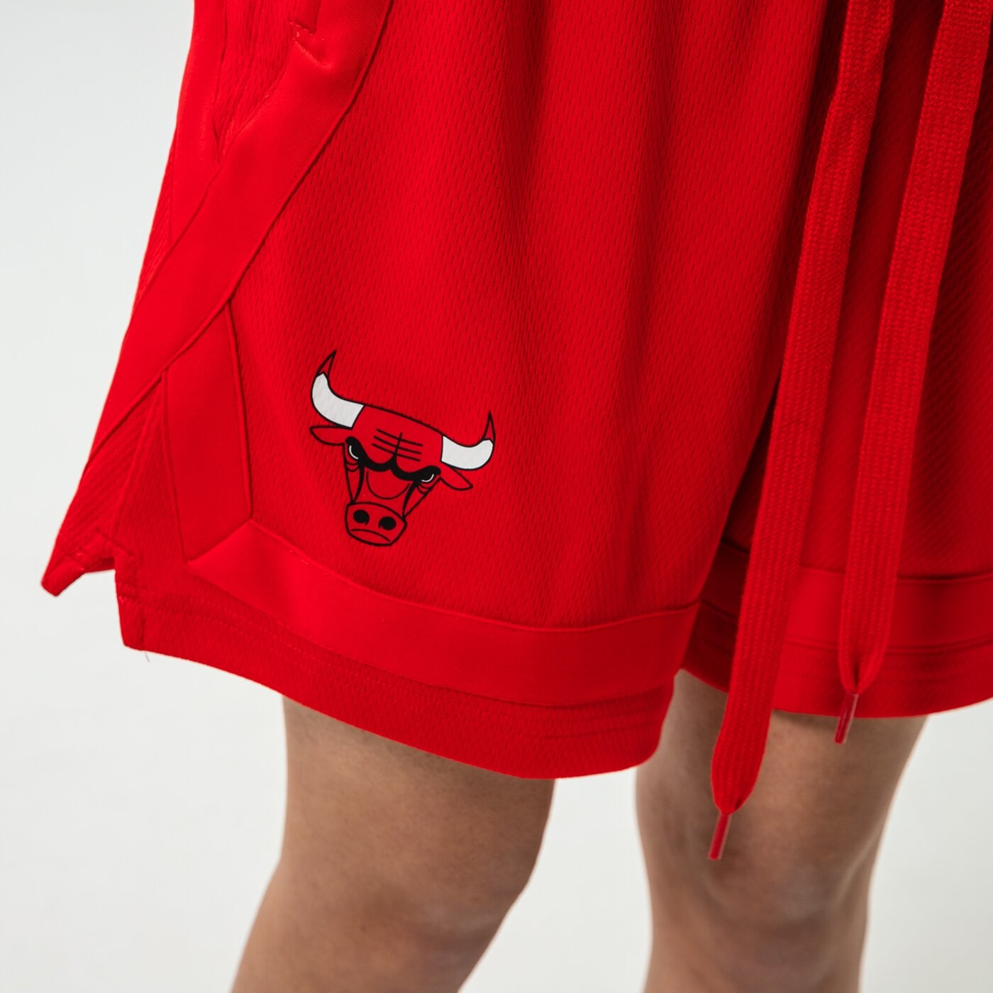 Дамски къси панталони NIKE ШОРТИ CHI W NK SHRT CRSSVR CTS 75 NBA db1361-657 цвят червен