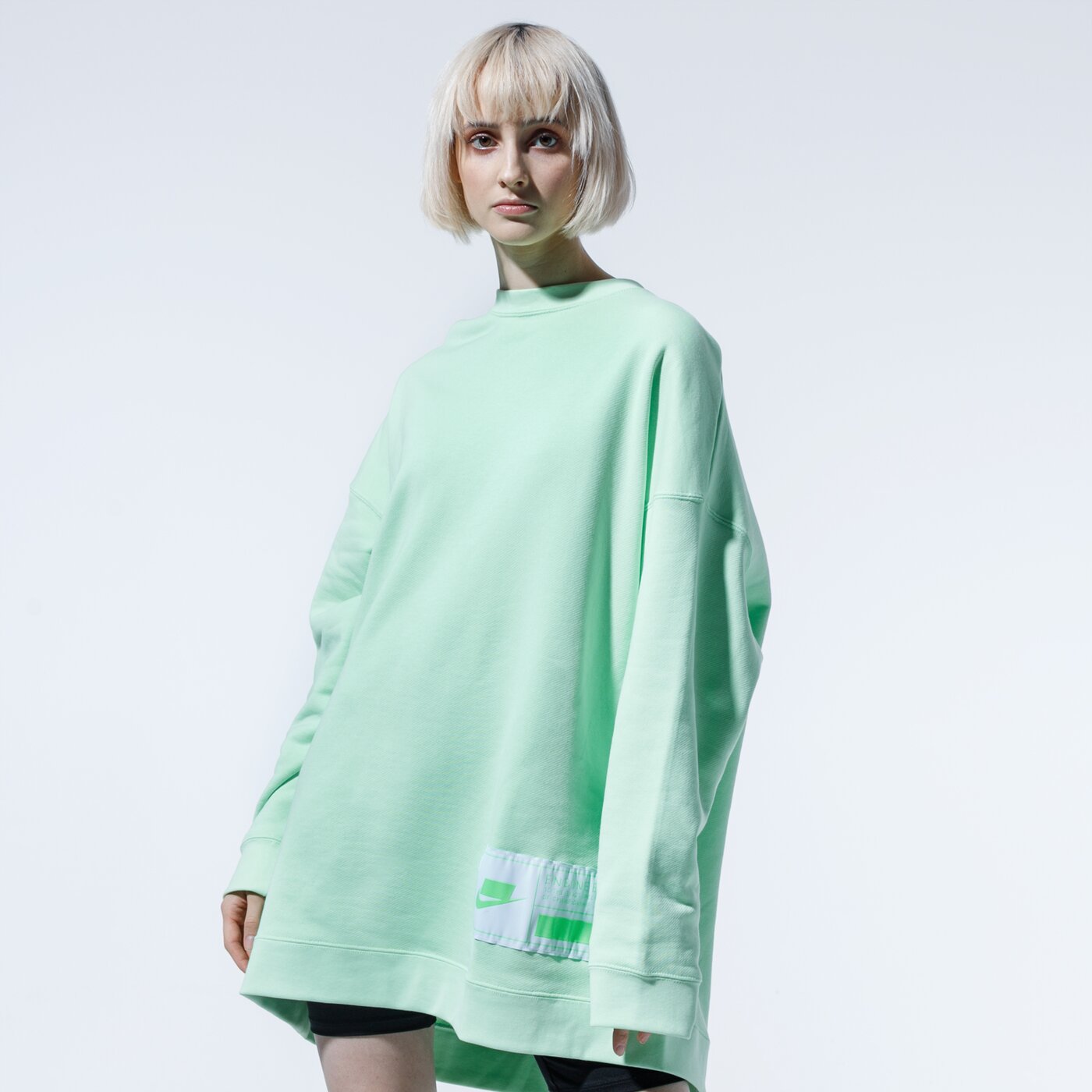 Дамски суичър NIKE СУИТЧЪР W NSW NSW FLC CREW OVERSIZE ct0876-376 цвят зелен