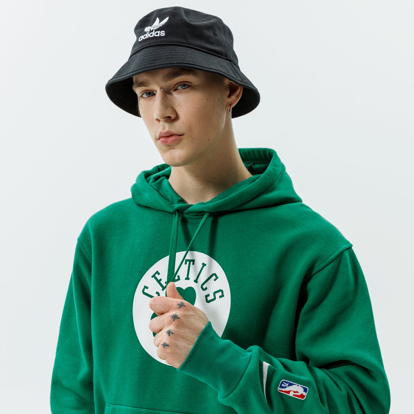 Мъжки суичър NIKE СУИТЧЪР С КАЧУЛКА BOS M NK PO FLC ESSNTL NBA db1818-312 цвят зелен