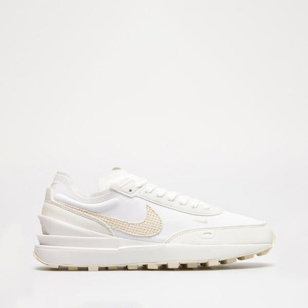 Дамски маратонки NIKE WAFFLE ONE dm7604-100 цвят бял