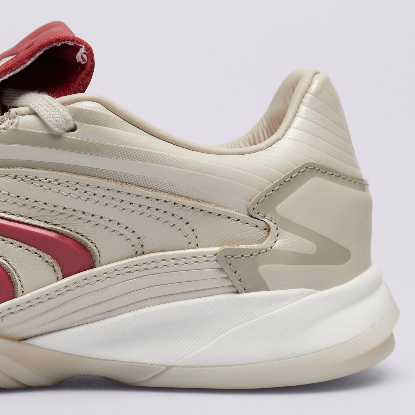 Дамски маратонки ADIDAS PREDATOR SALA jr4226 цвят бял