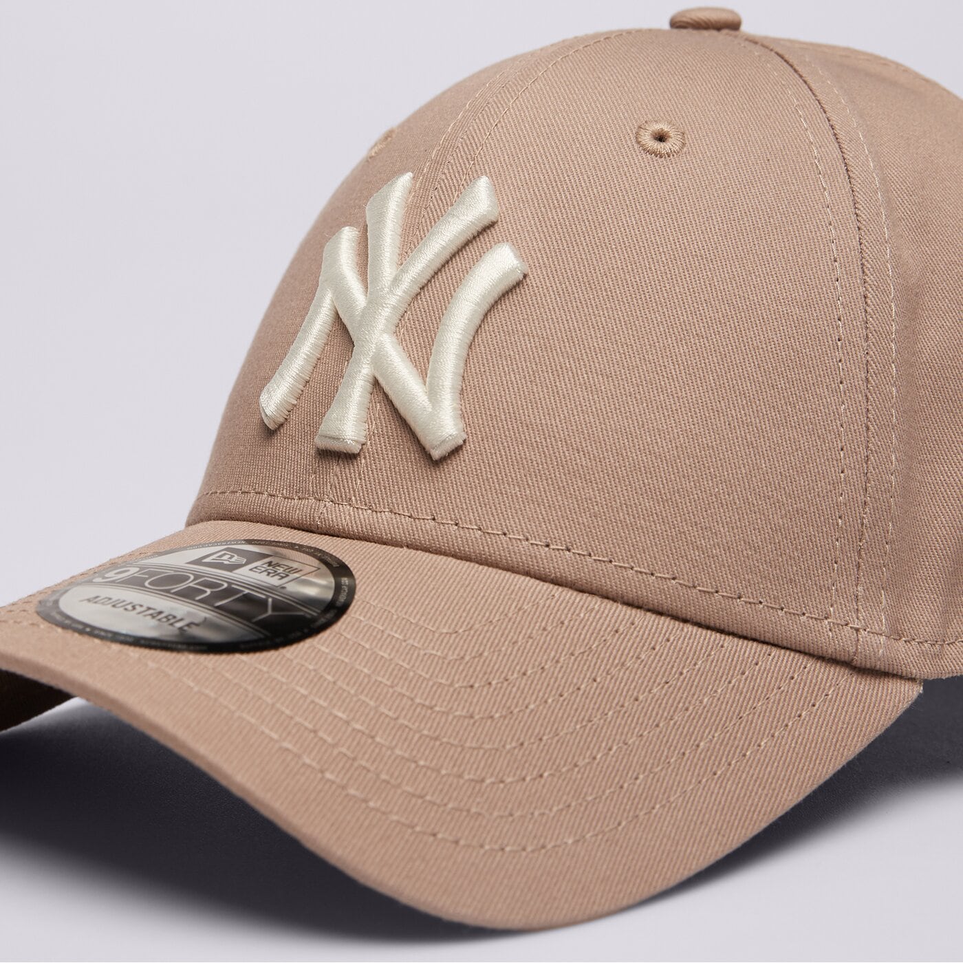 Дамска шапка с козирка NEW ERA ШАПКА LE 940 NYY NEW YORK YANKEES 60435207 цвят кафяв
