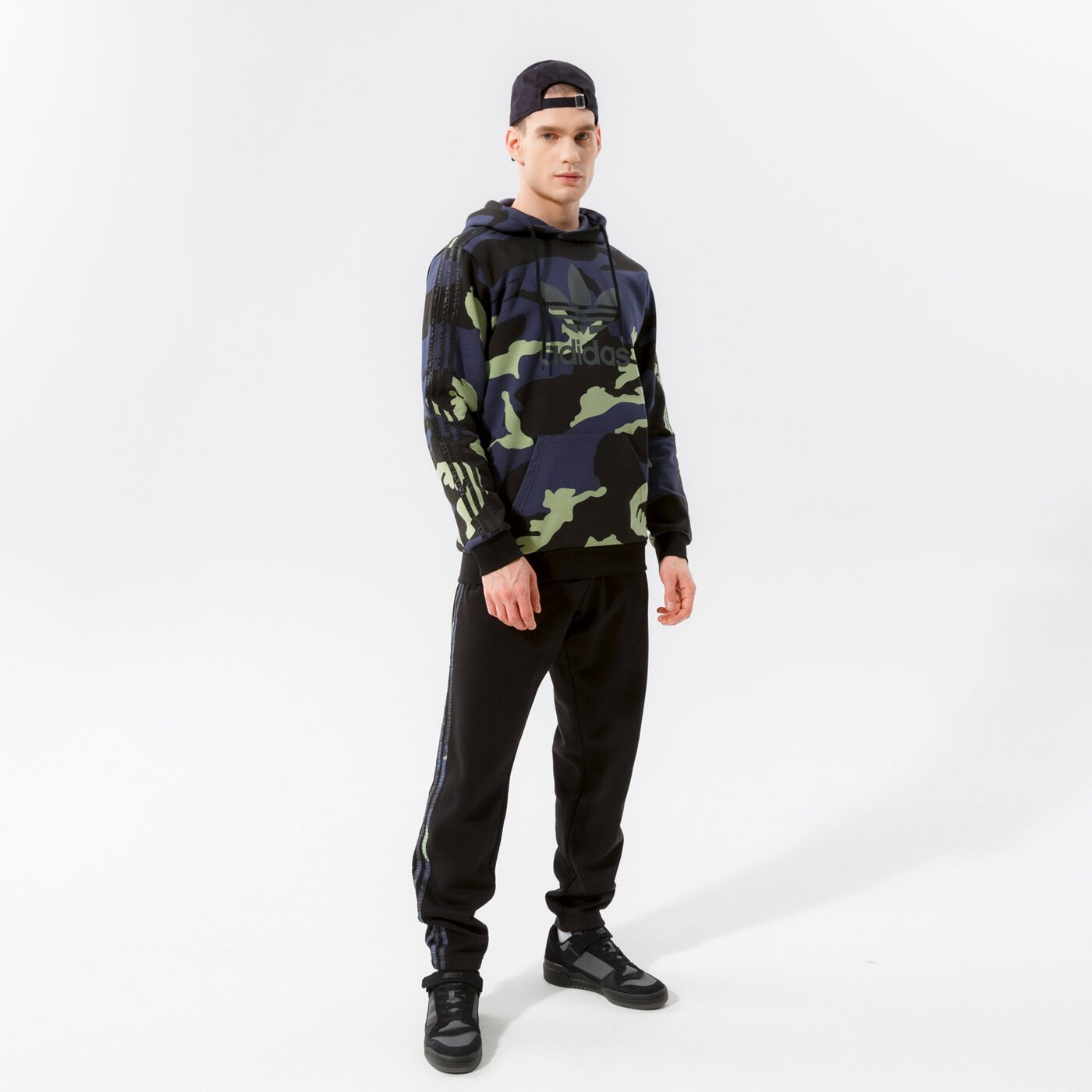 Мъжки панталони ADIDAS ПАНТАЛОНИ CAMO PANTS hf4878 цвят черен