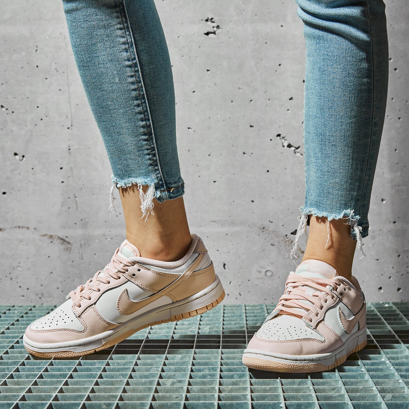 Дамски маратонки NIKE DUNK LOW dd1503-102 цвят бял