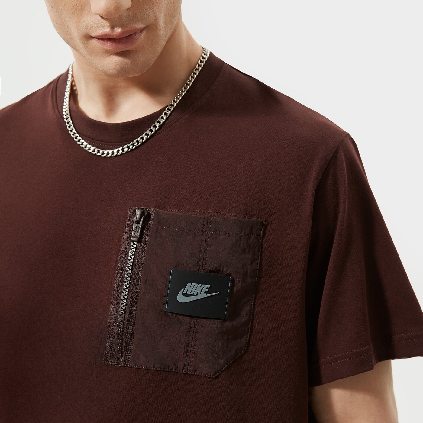 Мъжка тениска NIKE ТЕНИСКА M NSW SPU DF SS ТОП do2625-205 цвят кафяв