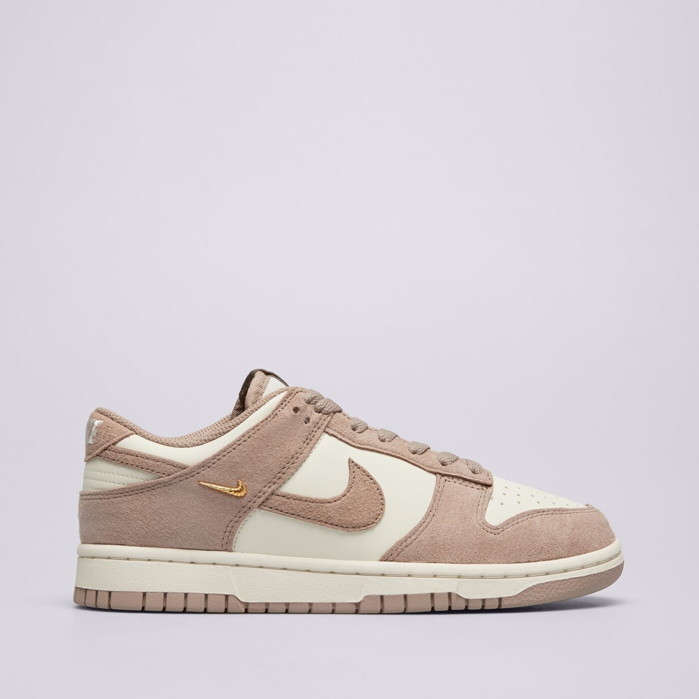 Дамски маратонки NIKE W DUNK LOW NC ib4417-105 цвят бежов