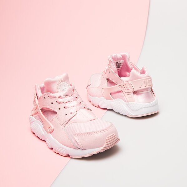 Детски маратонки NIKE GIRLS' NIKE HUARACHE RUN SE 859591-600 цвят розов