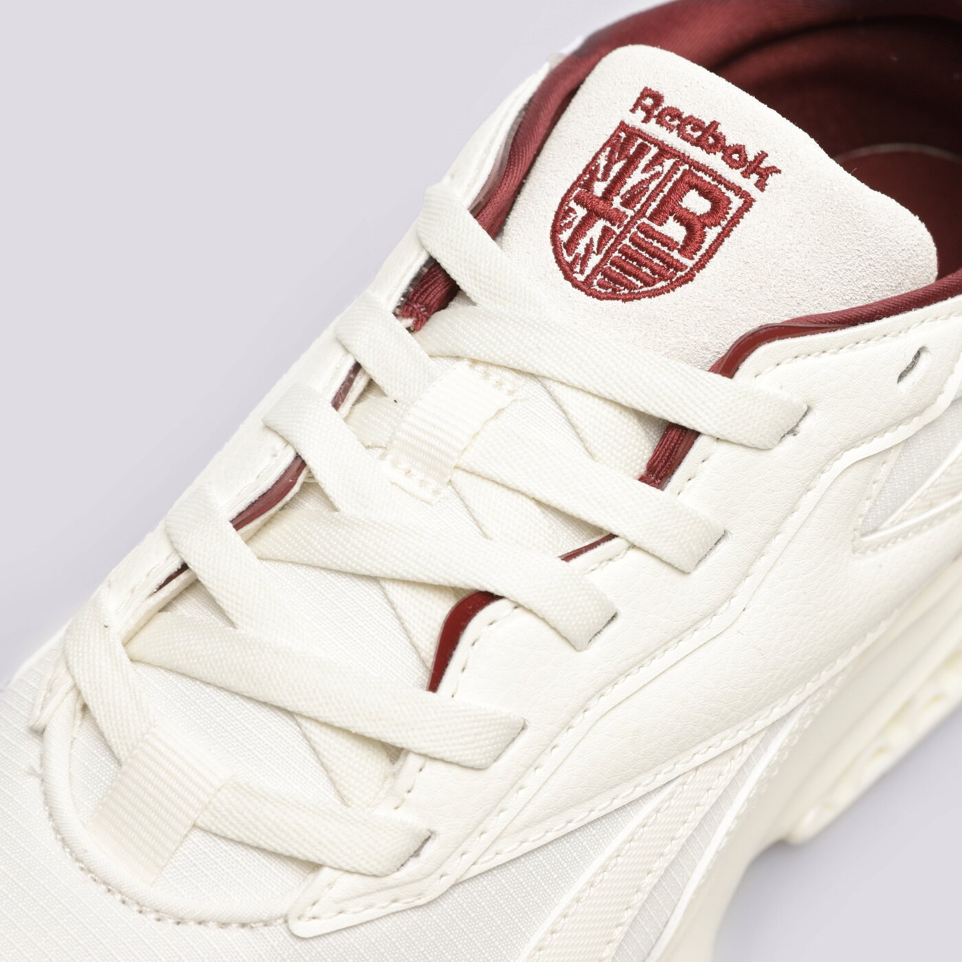 Дамски маратонки REEBOK HEXALITE LEGACY 1.5 100033853 цвят бял