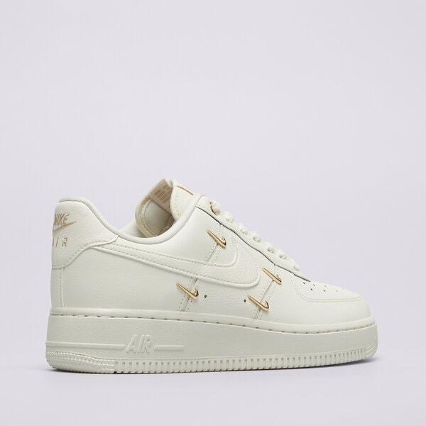 Дамски маратонки NIKE WMNS AIR FORCE 1 '07 LX CN fv3654-111 цвят бежов