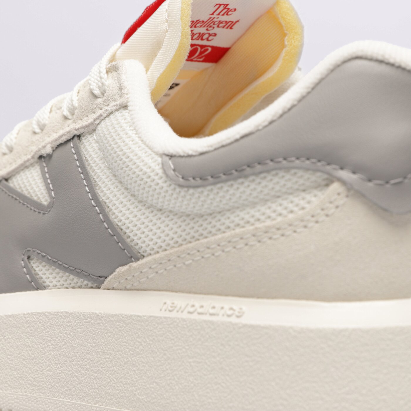 Дамски маратонки NEW BALANCE CT302  ct302rs цвят кремав