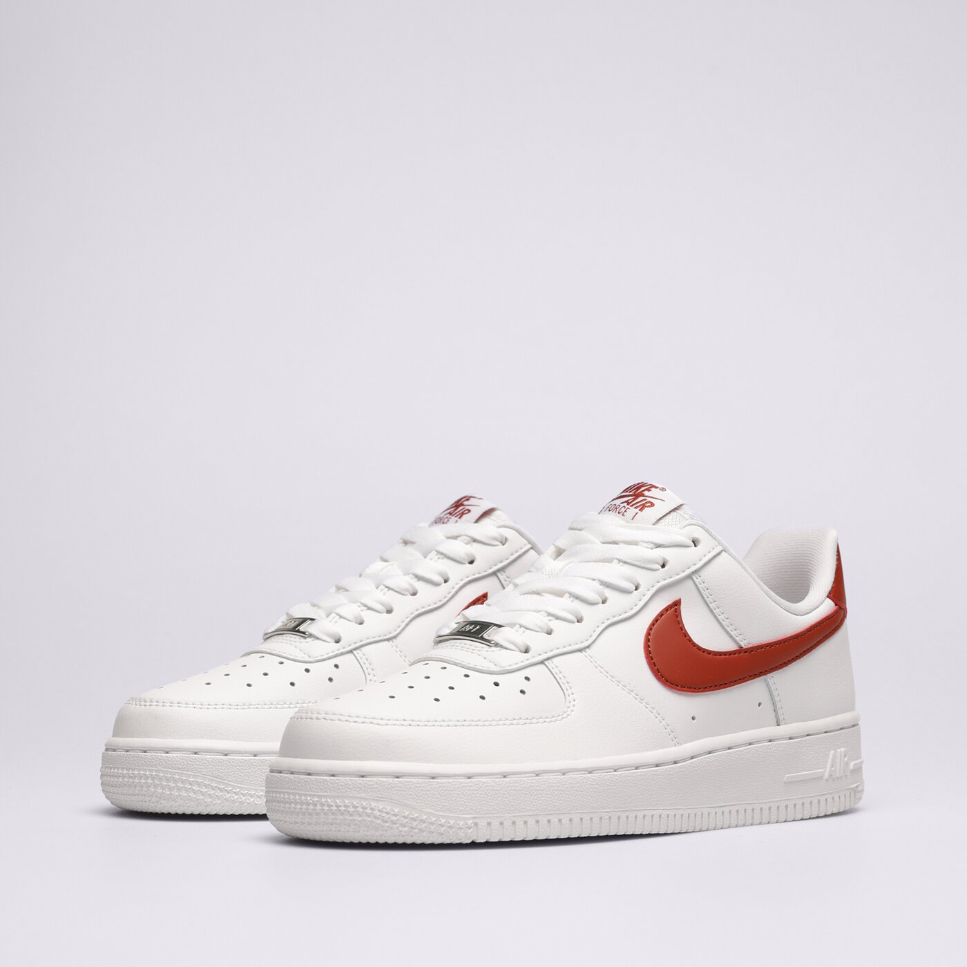 Дамски маратонки NIKE WMNS AIR FORCE 1 '07 REC dd8959-115 цвят бял