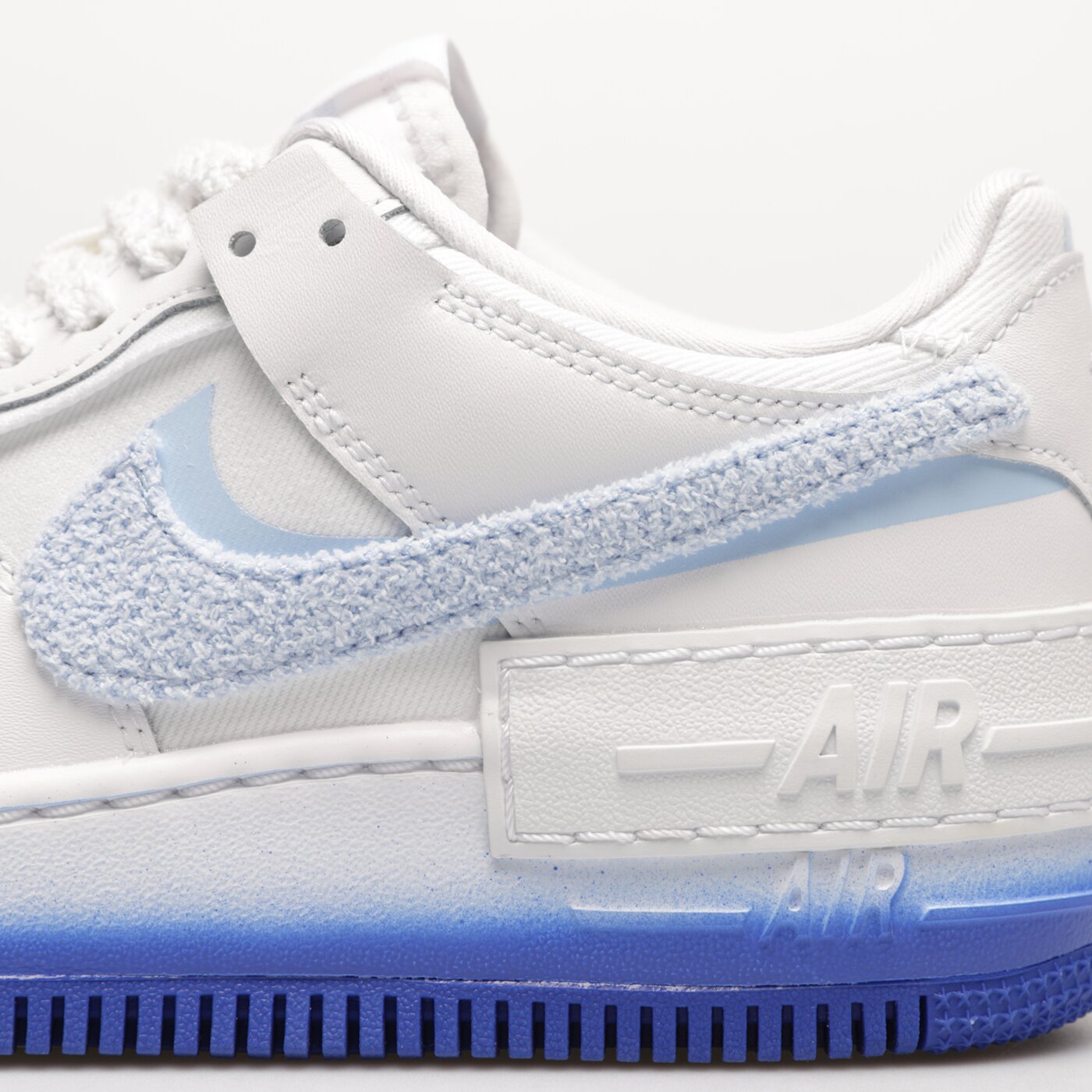 Дамски маратонки NIKE W AF1 SHADOW fj4567-100 цвят бял