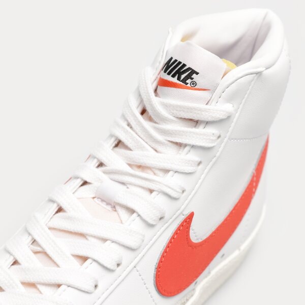 Дамски маратонки NIKE BLAZER MID 77 cz1055-101 цвят бял