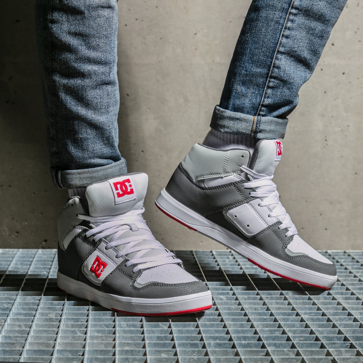 Мъжки маратонки DC THE CURE HIGH dcsmuwyr цвят бял