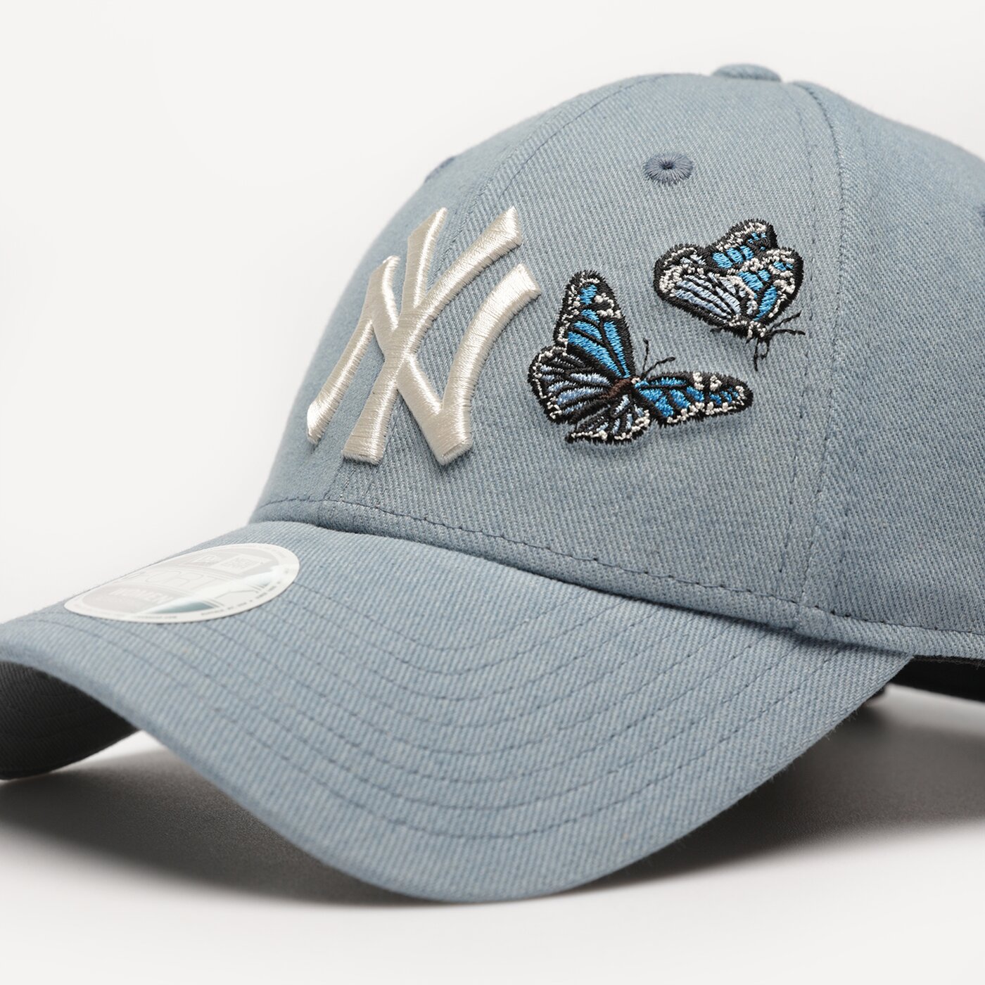 Дамска шапка с козирка NEW ERA ШАПКА WMNS BUTTERFLY 940 NYY NEW YORK YANKEES 60358041 цвят син