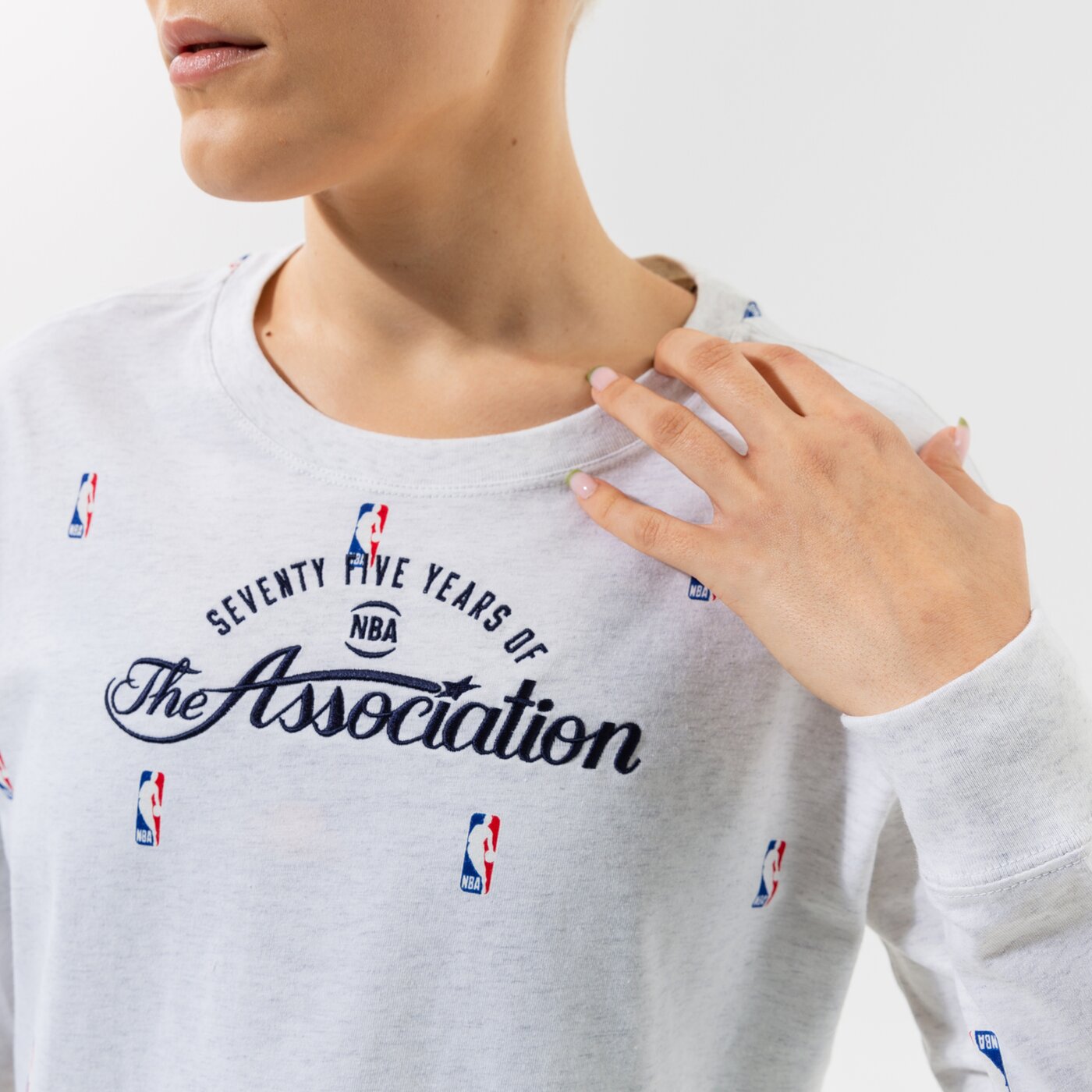 Дамска тениска NIKE ТЕНИСКА N31 W NK CTS CROP LS TEE NBA da6810-051 цвят сив