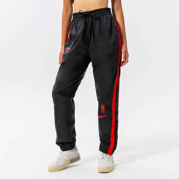 Дамски панталони NIKE ПАНТАЛОНИ CHI W NK TRKST PANT CTS NBA dn9510-010 цвят черен