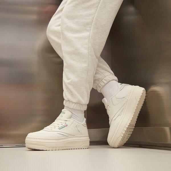 Дамски маратонки REEBOK CLUB C EXTRA 100010060 цвят кремав