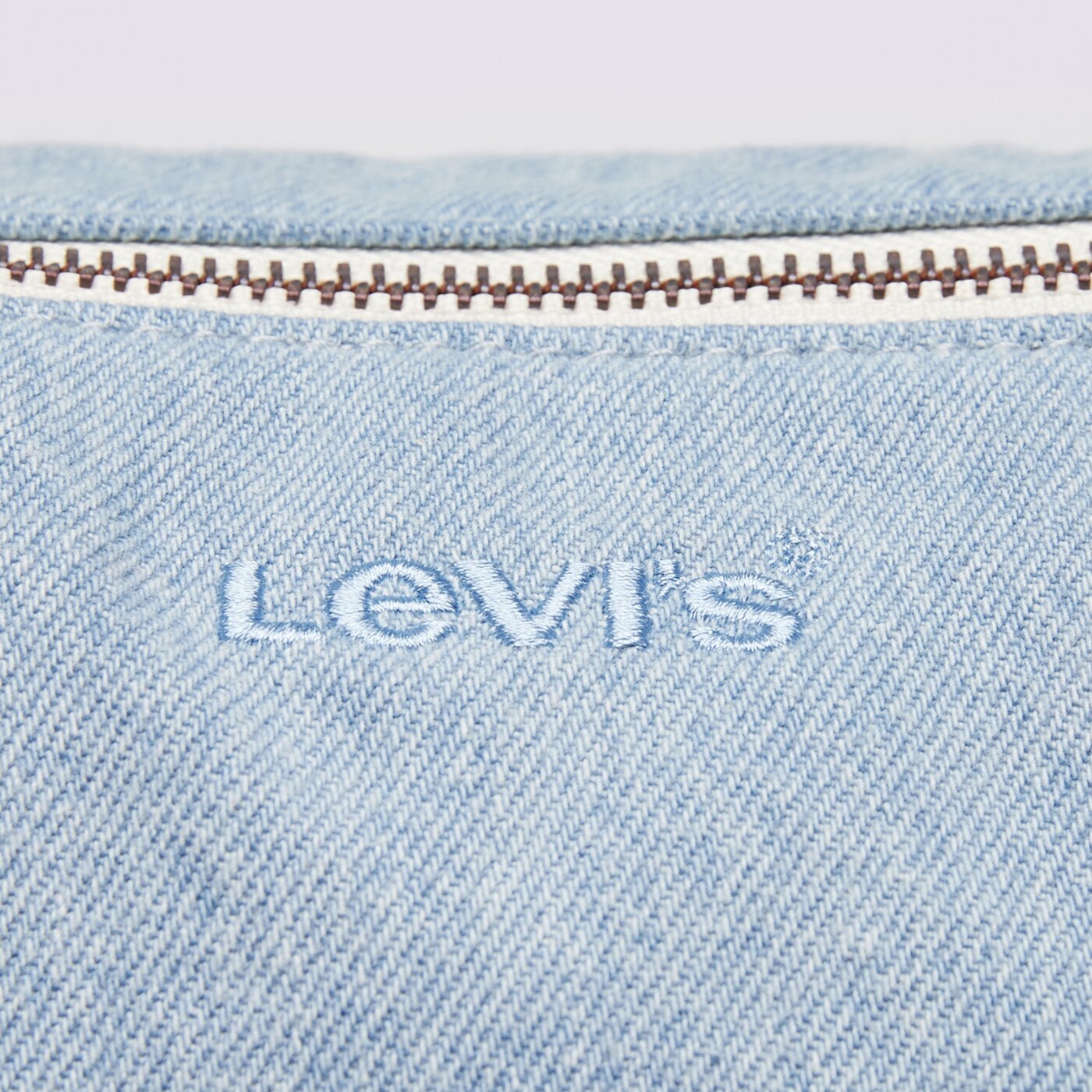 Дамска чанта за кръст LEVI'S ЧАНТА LFA LW BAGS HANDBAG LIGHT INDIGO 002h3-0001 цвят син