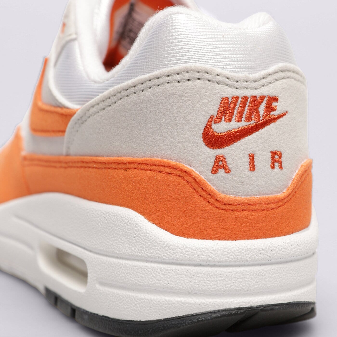 Дамски маратонки NIKE AIR MAX 1 '87 dz2628-002 цвят оранжев