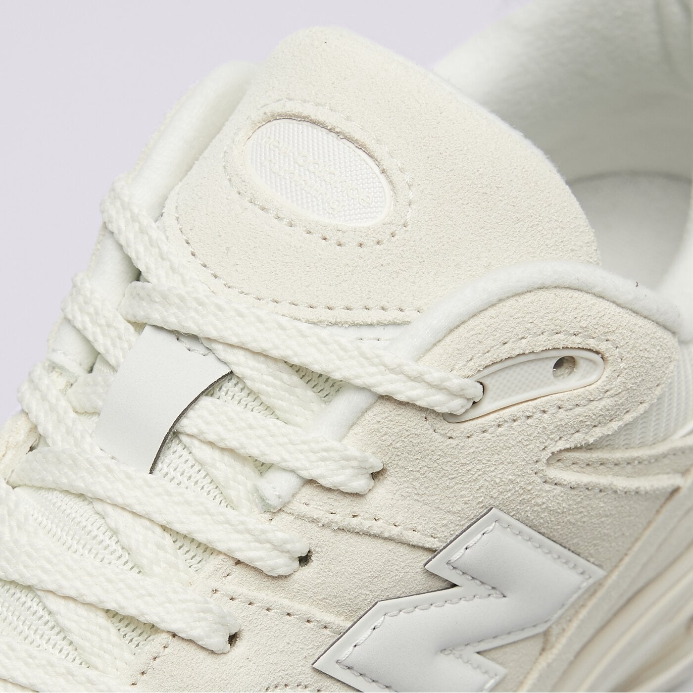 Мъжки маратонки NEW BALANCE 2002R  u2002rwh цвят бял