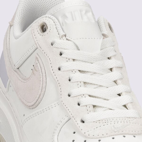 Мъжки маратонки NIKE AIR FORCE 1 LUXE dd9605-100 цвят бял