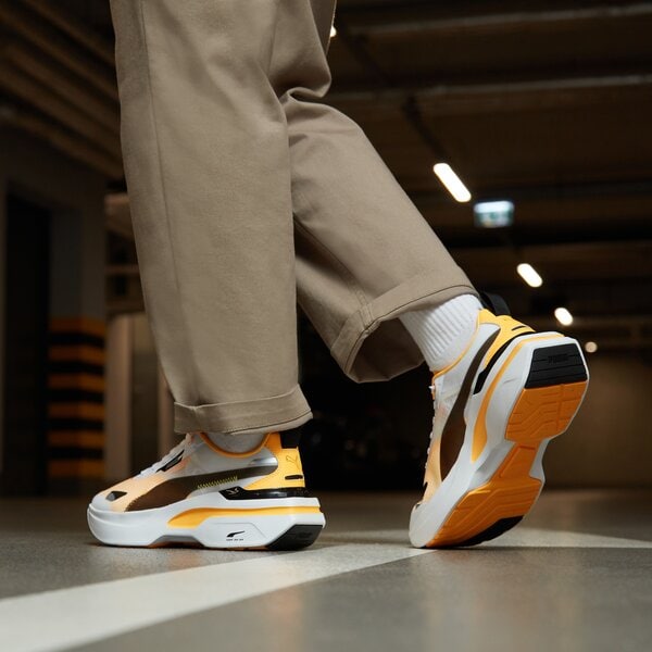 Дамски маратонки PUMA KOSMO RIDER WNS PUMA 383113-04 цвят бял
