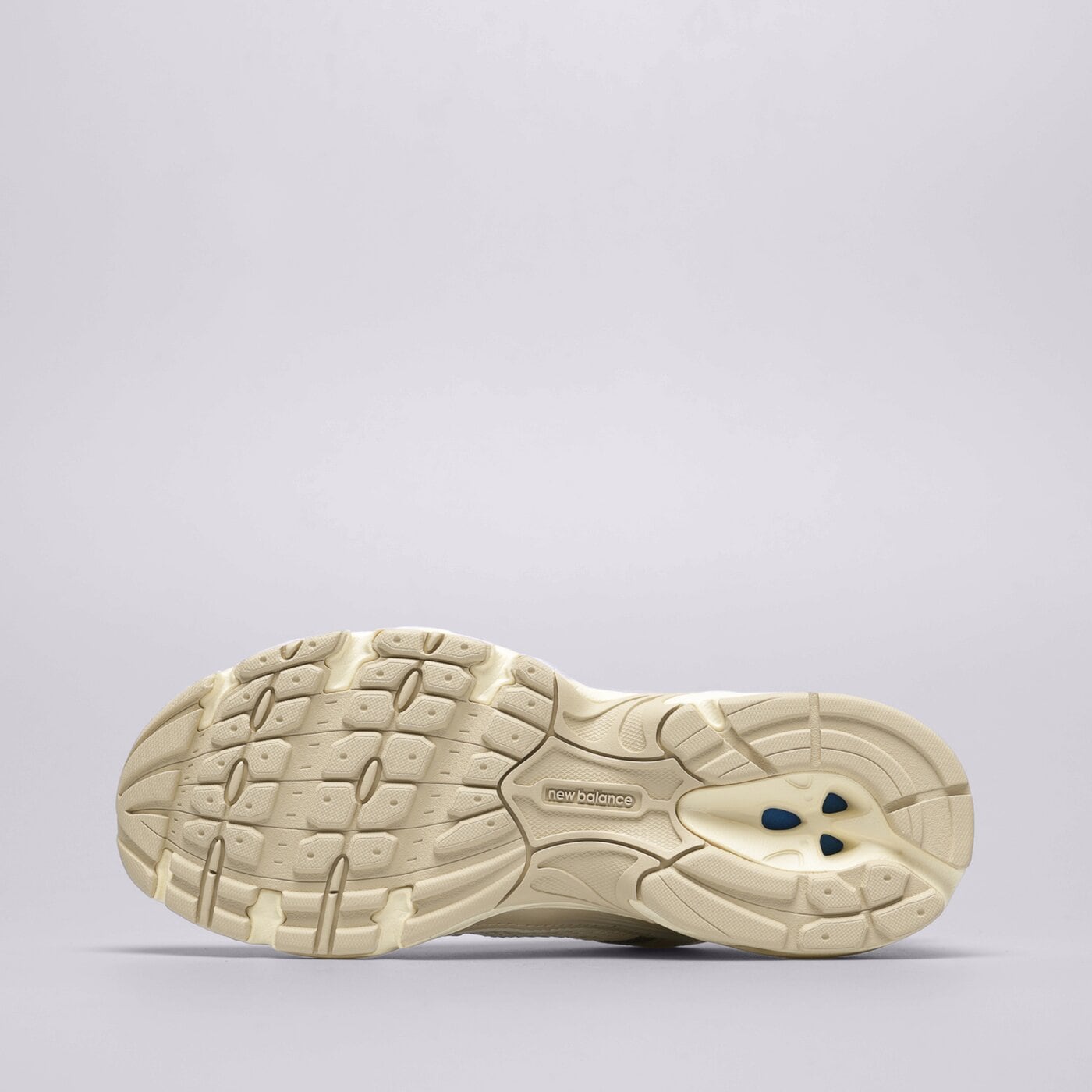 Дамски маратонки NEW BALANCE 530  mr530aa цвят бежов