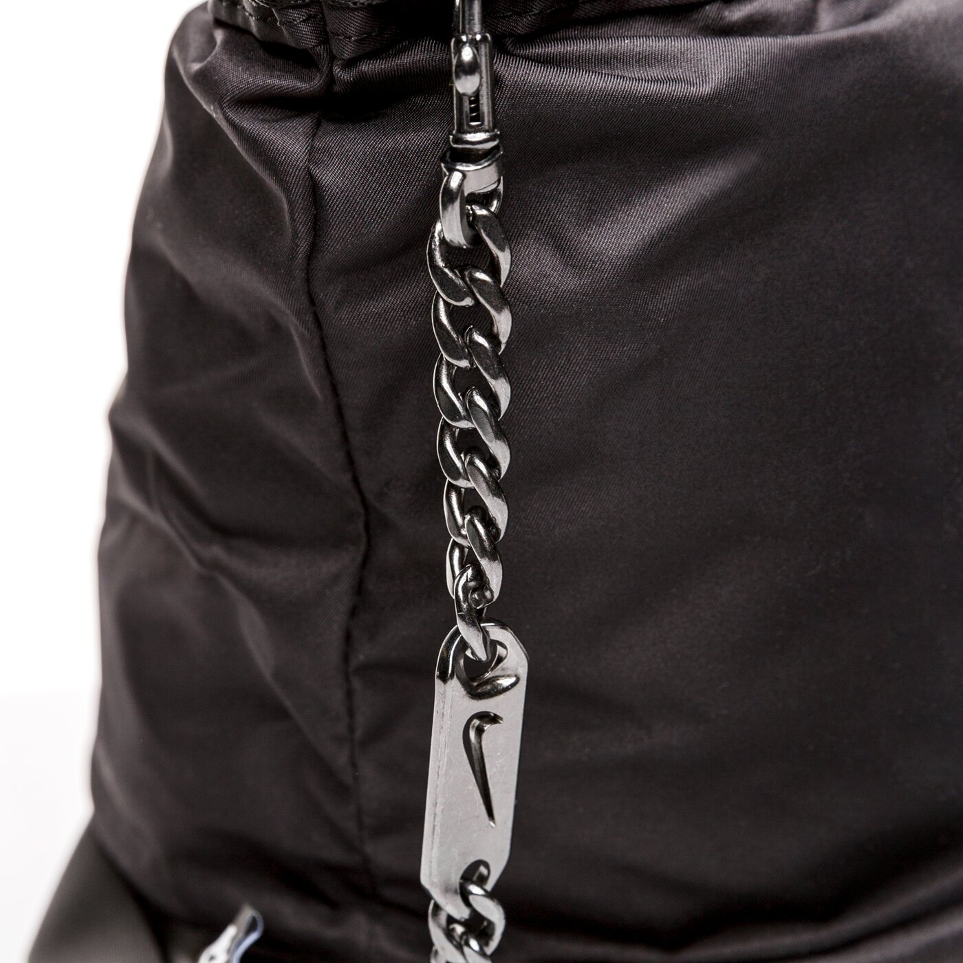 Дамски сак NIKE ЧАНТА W NSW FUTURA LUXE TOTE cw9303-010 цвят черен