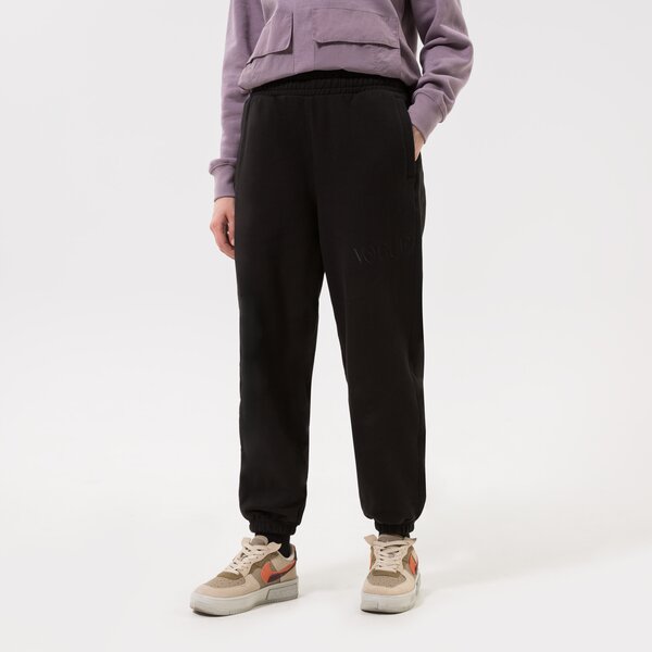 Дамски панталони PUMA ПАНТАЛОНИ PUMA X VOGUE SWEATPANTS TR BLACK 534694-01 цвят черен