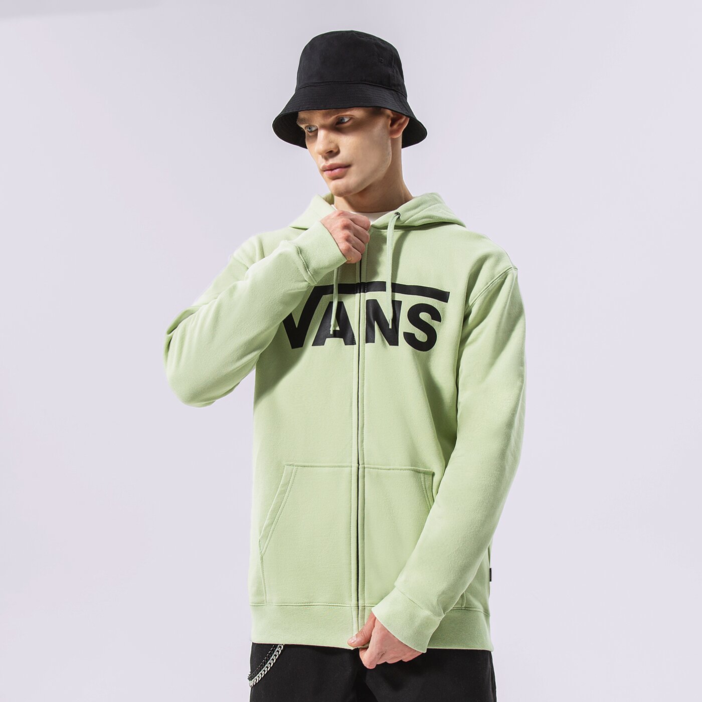 Мъжки суичър VANS СУИТЧЪР СЪС ЗАКОПЧАВАНЕ С КАЧУЛКА   MN VANS CLASSIC ZIP vn0a456cysj1 цвят зелен