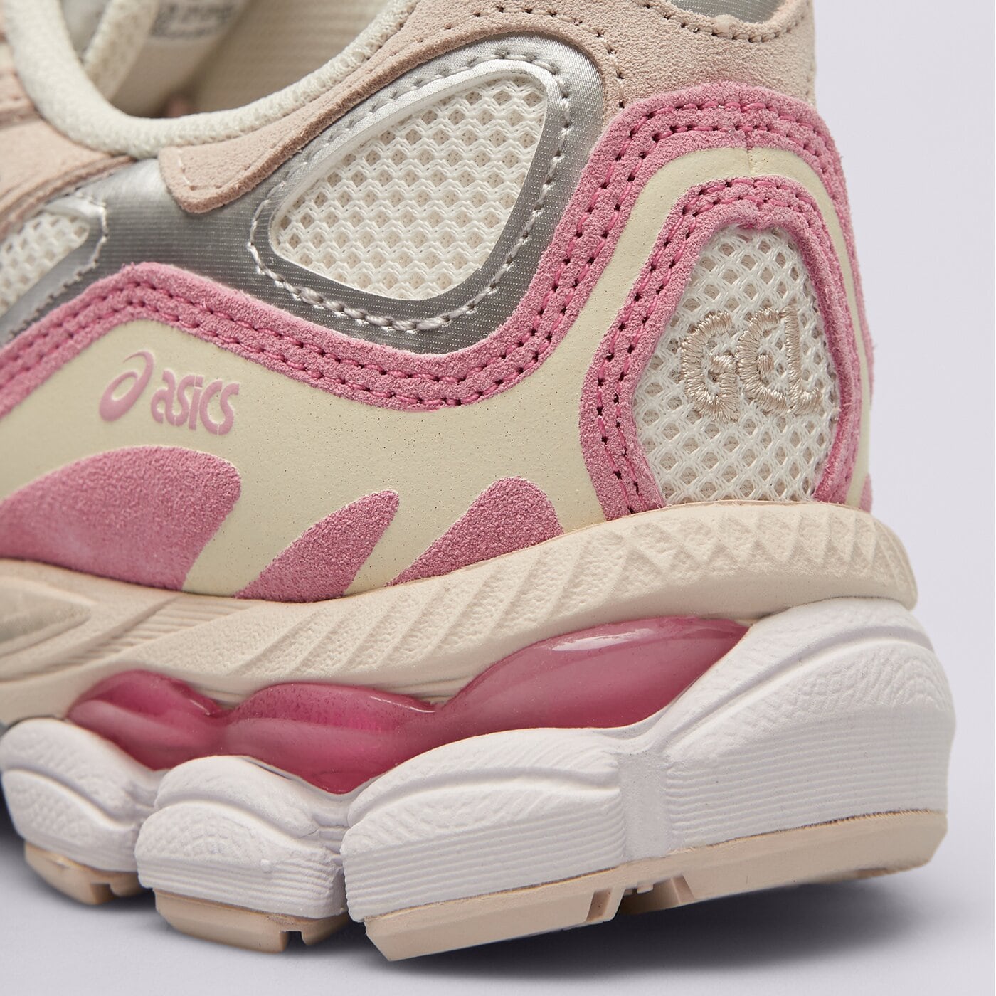 Дамски маратонки ASICS GEL-NYC 1203a383-104 цвят розов