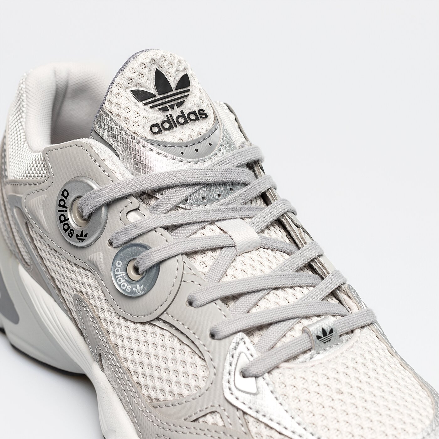 Дамски маратонки ADIDAS ASTIR  gz3569 цвят сив