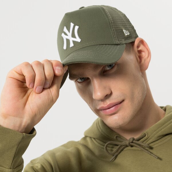 Мъжка шапка с козирка NEW ERA ШАПКА TONAL MESH TRUCKER NYY KHA NEW YORK YANKEES NO 60222546 цвят каки