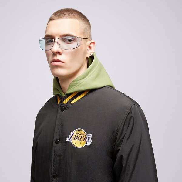 Мъжко зимно яке NEW ERA ЯКЕ SCRIPT BOMBER LAKERS LOS ANGELES LAKERS 60332205 цвят черен