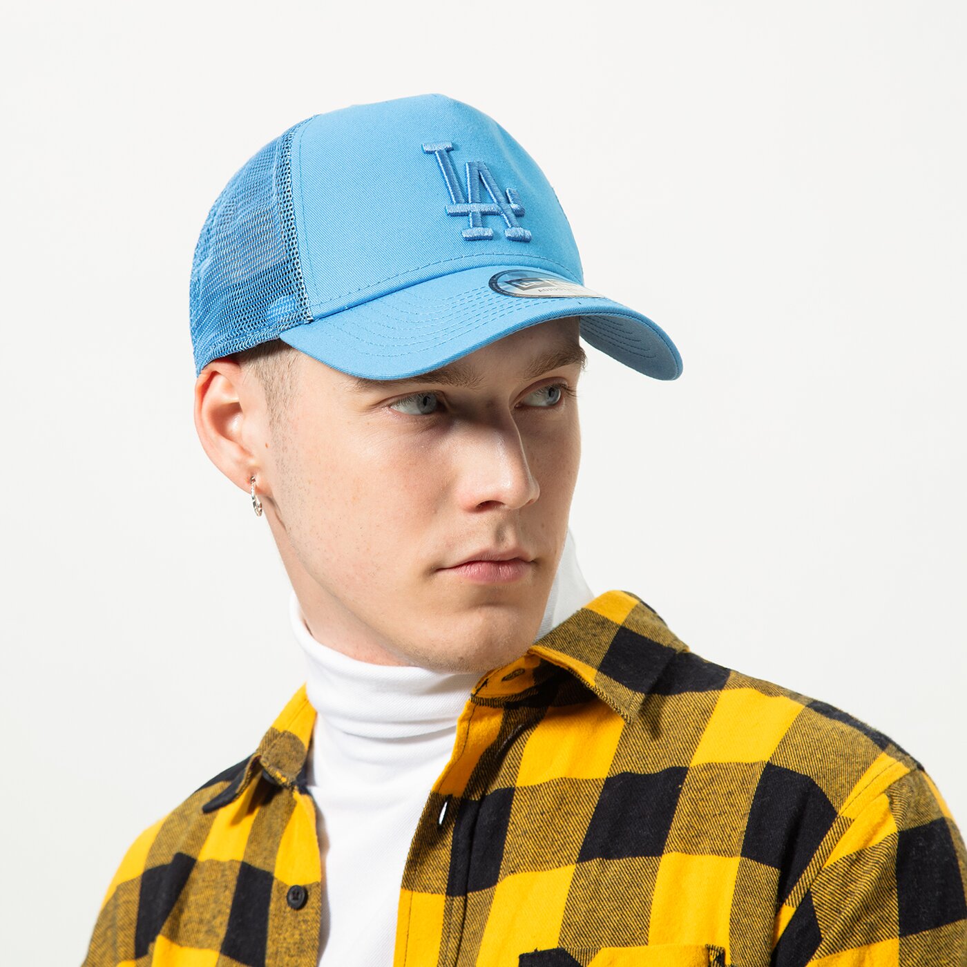 Мъжка шапка с козирка NEW ERA ШАПКА TONAL MESH TRUCKER LA DODGERS LOS ANGELES DODG 60298761 цвят син