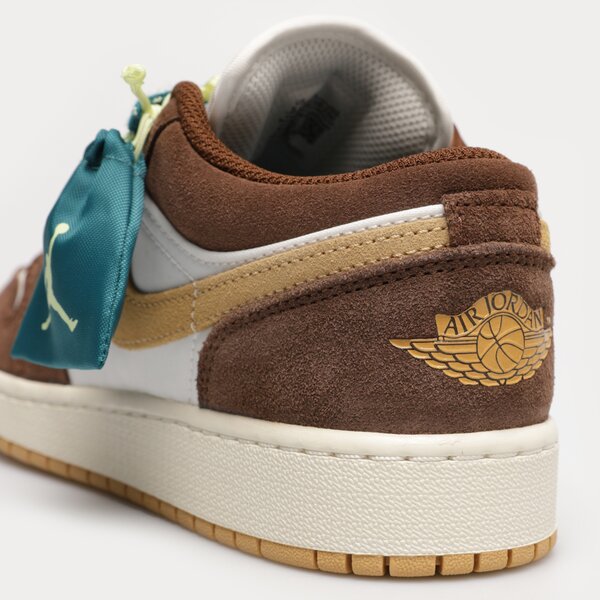 Детски маратонки AIR JORDAN 1 LOW SE fb2216-200 цвят кафяв