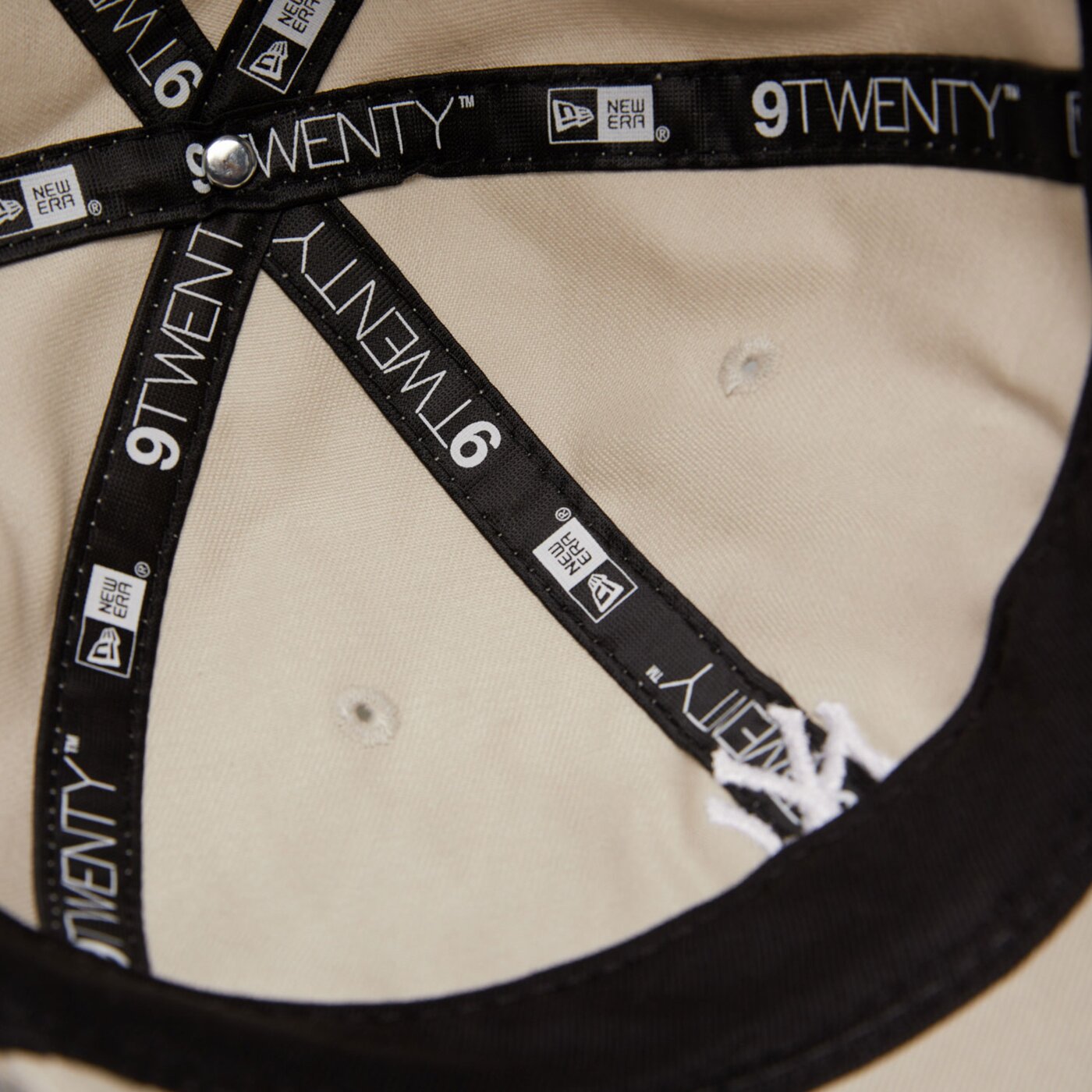 Мъжка шапка с козирка NEW ERA ШАПКА MINI LOGO 920 NYY NEW YORK YANKEES 60675527 цвят бежов